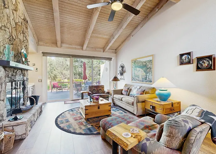 2 Bed 2 Bath Vacation In